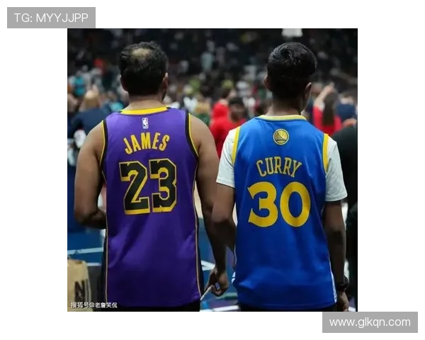 詹姆斯领衔湖人迎战勇士 新赛季焦点战前瞻分析