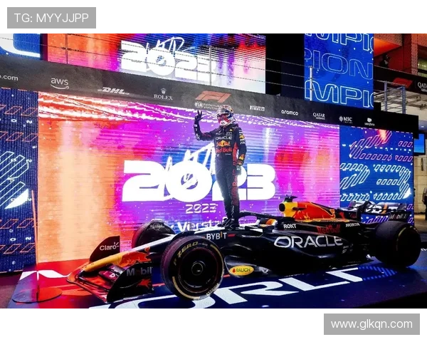 诺里斯惊险夺冠终结红牛帝国 续写F1王朝新格局